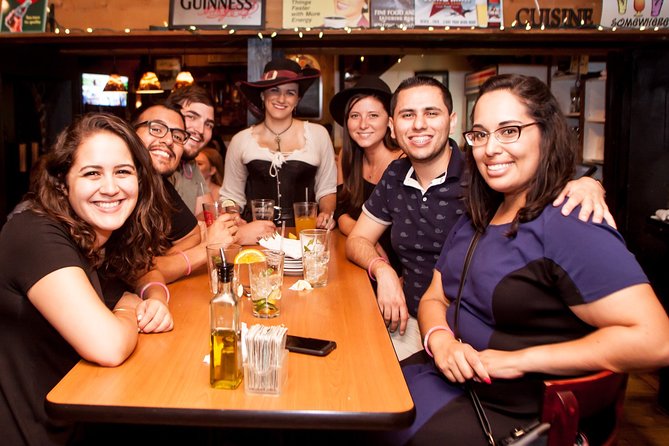 Haunted Boston Booze and Boos Ghost Walking Tour - Guides and storytelling: why the performances make the difference