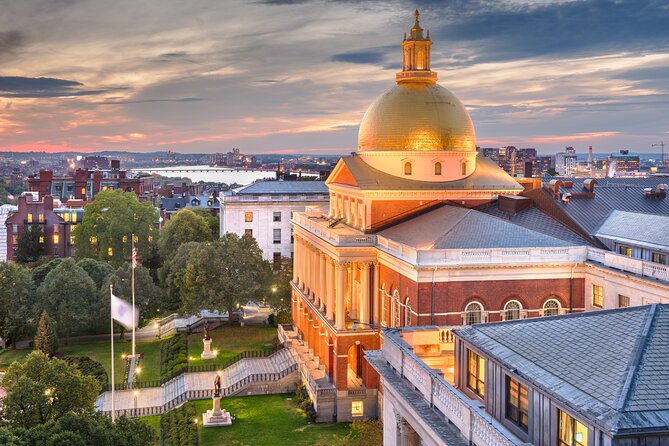 Haunted Boston’s Historic Streets Walking Guided Tour - Storytelling Style: What You Can Expect From the Guide