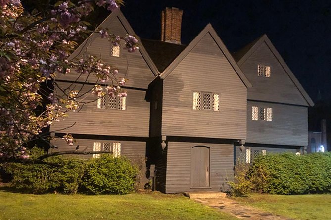 Haunted Footsteps Best Ghost & Paranormal Salem Tour - Ropes Mansion and Garden: colonial revival vibes with a spooky backyard angle