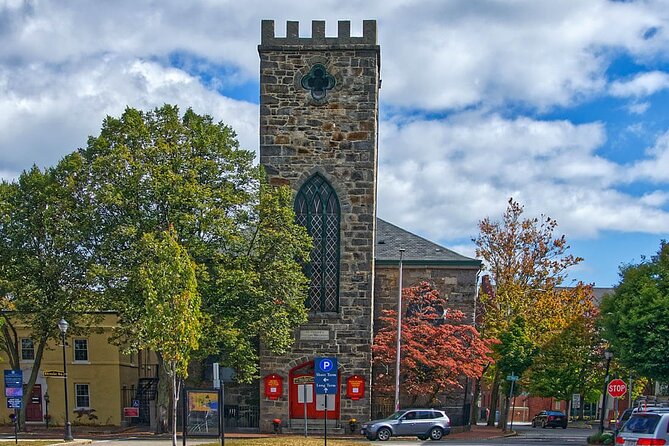 Hauntings, History and Legends Tour in Salem - Washington Street and New Liberty Street: Short Walks, Strong Atmosphere