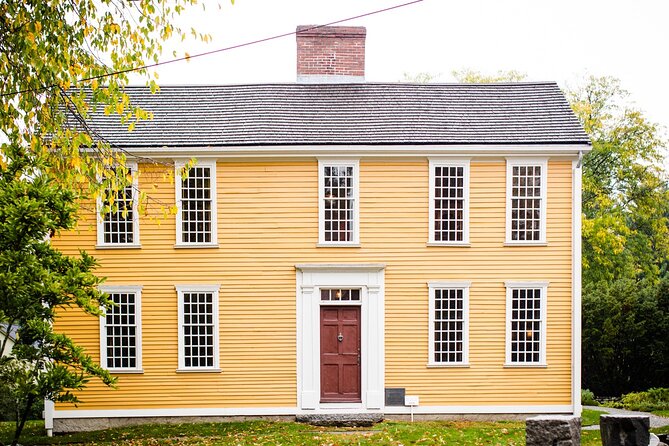 Lexington & Concord 3 hour private tour from Boston - Private car in a tight 3-hour window, without the usual tour chaos