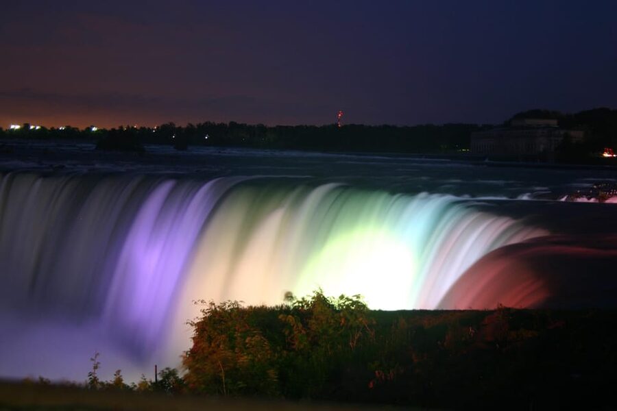 Niagara Falls(US side) 2-Day Trip from Boston - Price and logistics: is $49 a bargain or a trap?
