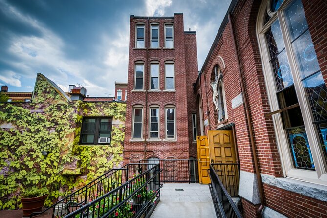 North End Boston Mafia Exploration Game and Tour - How the Questo app game actually runs on your phone