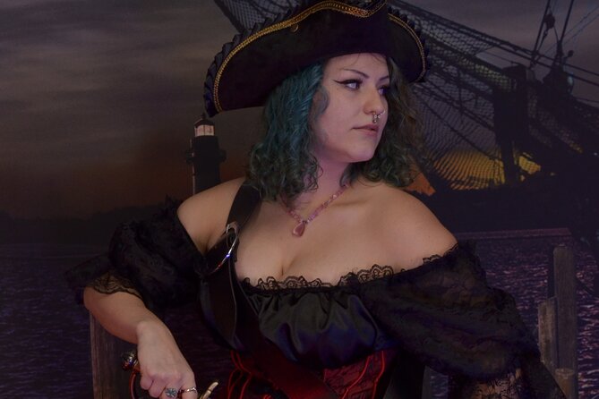 Pirate Costume Photo Shoot - Who This Works Best For