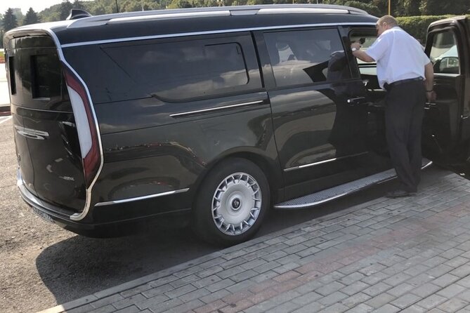 Private Transfer from Flynn Cruise Port to Boston Airport (BOS) - Luxury Comfort Without the Airport Hunt