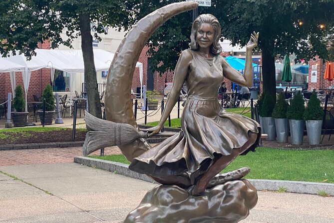 Salem Bewitched Tour With Tarot Reading - A Salem walking loop that fits an afternoon or evening