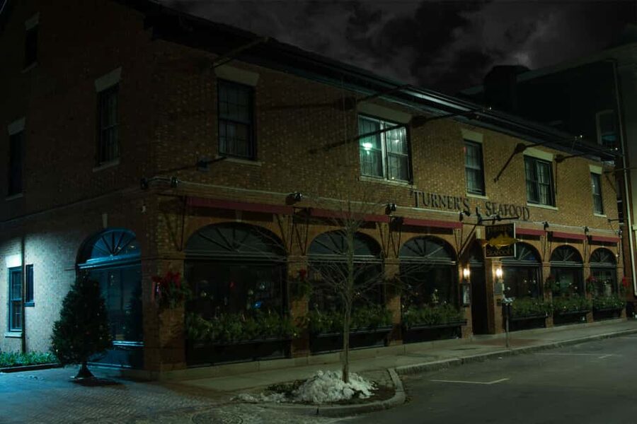 Salem: Boos and Brews Haunted Pub Crawl - The Haunted Story Stops: Witchcraft, Murder, and Tunnels