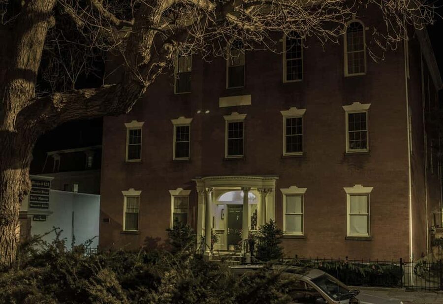 Salem Ghost Tours: Witches & Wicked Whispers - Weather-proofing: rain or shine, but bring the right stuff