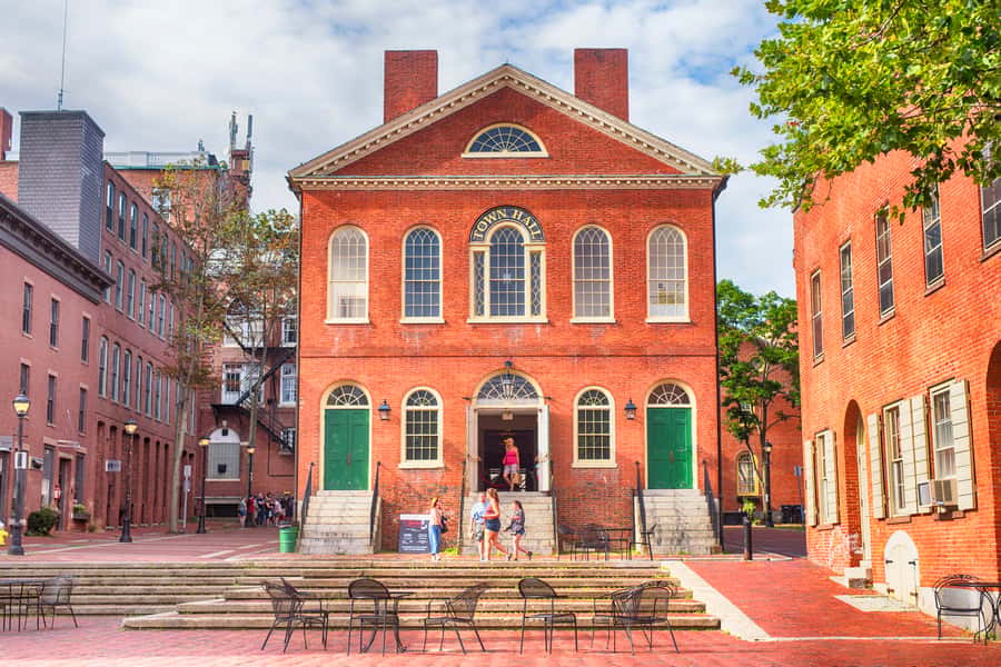 Salem: Ghosts of Salem Walking Tour - Why this Salem ghost walk works as family-friendly storytelling