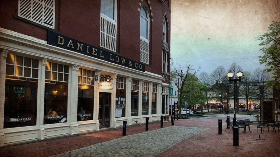 Salem: Haunted Footsteps Ghost Tour - Wheelchair Accessibility and Uneven Sidewalk Reality