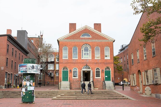 Salem "Hocus Pocus" Movie Locations Tour (31st Anniversary) - Walking distance, pace, and the stuff you must plan for