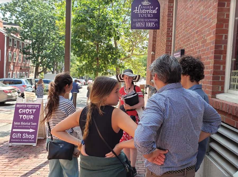 Salem: Hocus Pocus Movies and More Tour - Movie Magic in Real Salem Streets