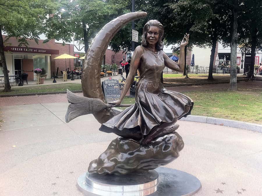 Salem: Hocus Pocus Movies and More Tour - Meeting Point at Essex and Central, and What to Bring