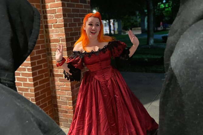 Salem's Spooky Spectres Walking Ghost Tour - Salem in 90 Minutes: How the Spooky Spectres Walk Works