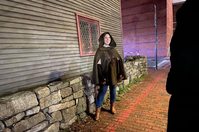 Salem's Spooky Spectres Walking Ghost Tour - Price, Group Size, and What You Get for $33