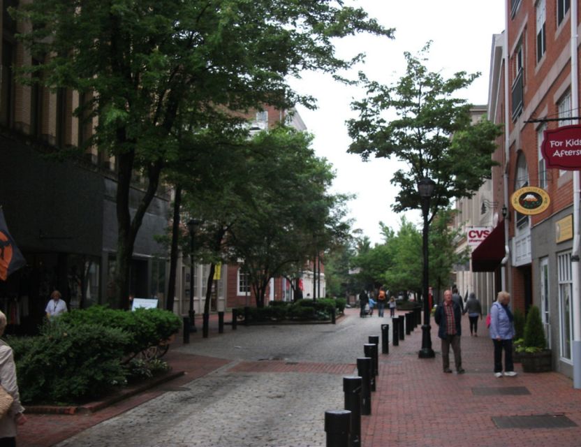 Salem: Secrets of Salem Hidden History Walking Tour - Bewitched and Hocus Pocus Photo Stops, With No Costume Required