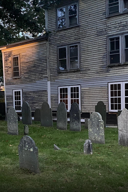 Salem: Specters and Apparitions Ghost Hunting Tour - Old Burying Point and the Burying Point Finish: Where People Hope for Proof