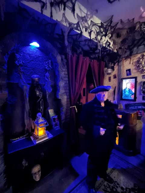 Salem: Vampires and Ghosts Walking Tour with Haunted Objects - Price, timing, and what to expect from a fast 1.3-mile loop