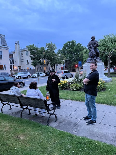 Salem: Vampires and Ghosts Walking Tour with Haunted Objects - Start at the Nathaniel Hawthorne Statue, then get your bearings fast