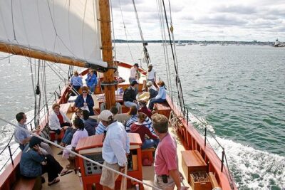 Schooner Fame Sailing Tour