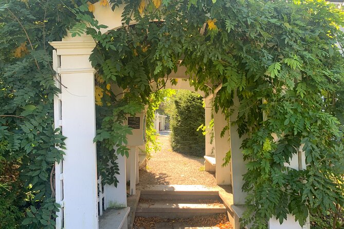 Self-Guided Smartphone Ghost Walking Tour in Salem - Stop-by-stop: what each location adds to the story