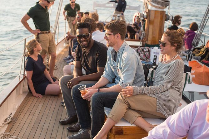 Sightseeing Day Sail around Boston Harbor - How the crew turns questions into your personal mini tour