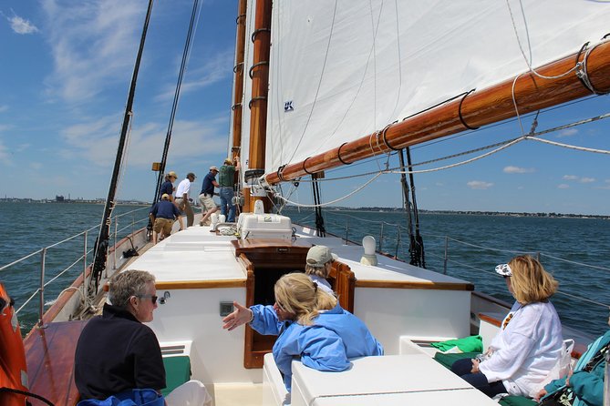 Sightseeing Day Sail around Boston Harbor - Time, price, and who should choose this Boston Harbor sail