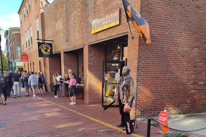 Tales of Salem Halloween Guided Walking Tour - Why Salem Halloween Stories Work Best With a Real Guide