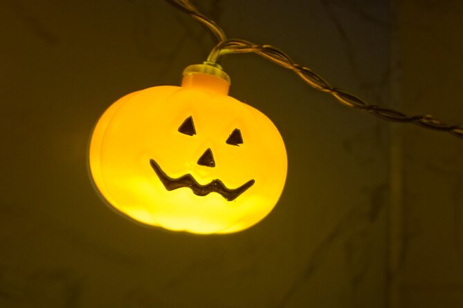 Tales of Salem Halloween Guided Walking Tour - What Kind of Traveler Should Book This?