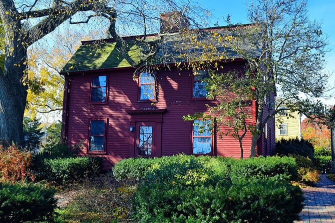 Ultimate Historic Salem and Witch Trials Self-Guided Walking Tour - Why this Salem audio walk works better than guided crowd time