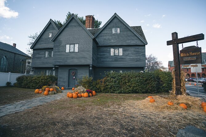 Ultimate Historic Salem and Witch Trials Self-Guided Walking Tour - The practical logistics: where to start, when to download, and how the app behaves