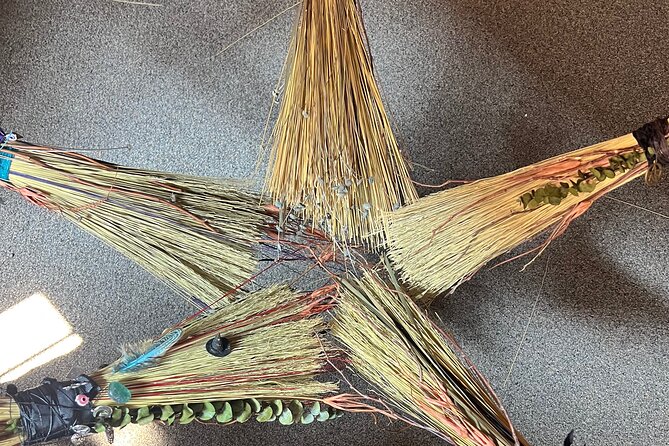 Witch City Broom Making Workshop in Salem - Wrapping and Finishing: from craft session to displayable keepsake